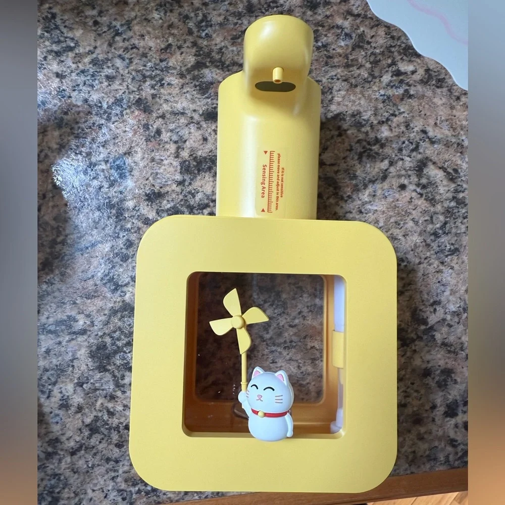 Touchless Automatic Sensor Yellow Soap Dispenser with Cat